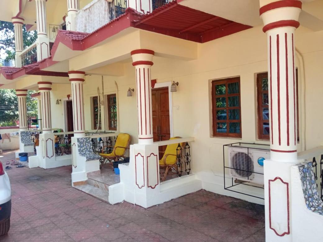 R Mansion Daire Calangute Oda fotoğraf